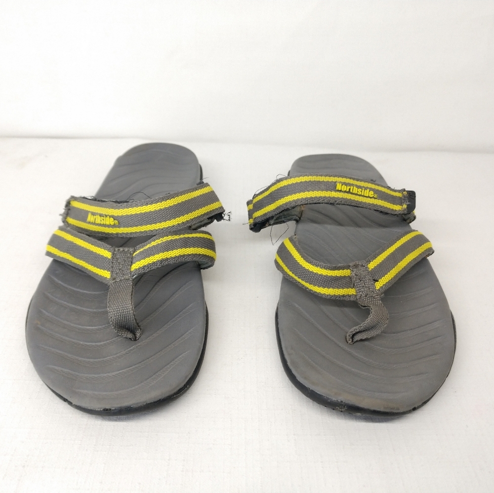 Northside Gray Flip Flops Sandals 7
